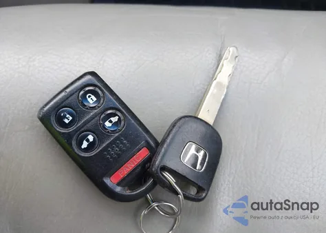 2005 Honda Odyssey Ex-L from USA, damaged, VIN 5FNRL38695B033449